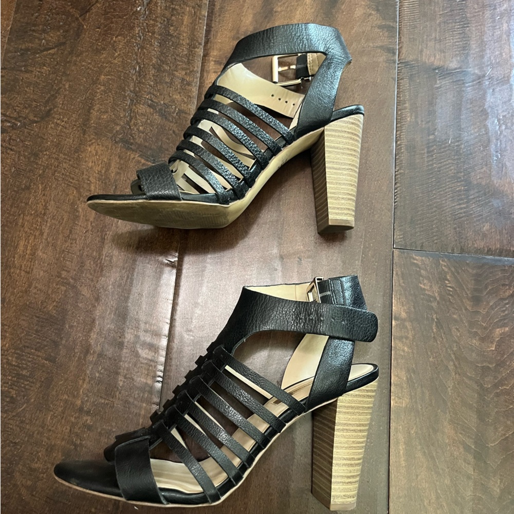 International Concept Heels Size 9M